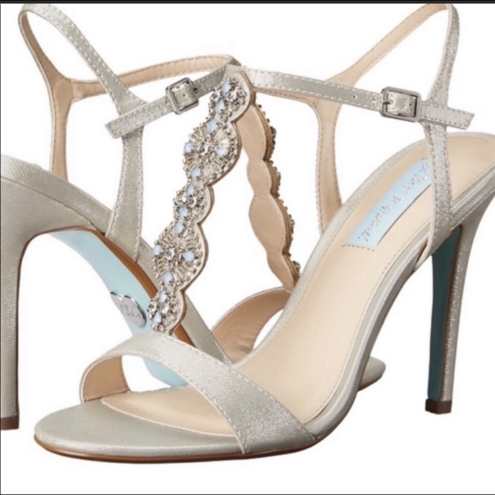 SOLD*Betsy Johnson Pumps